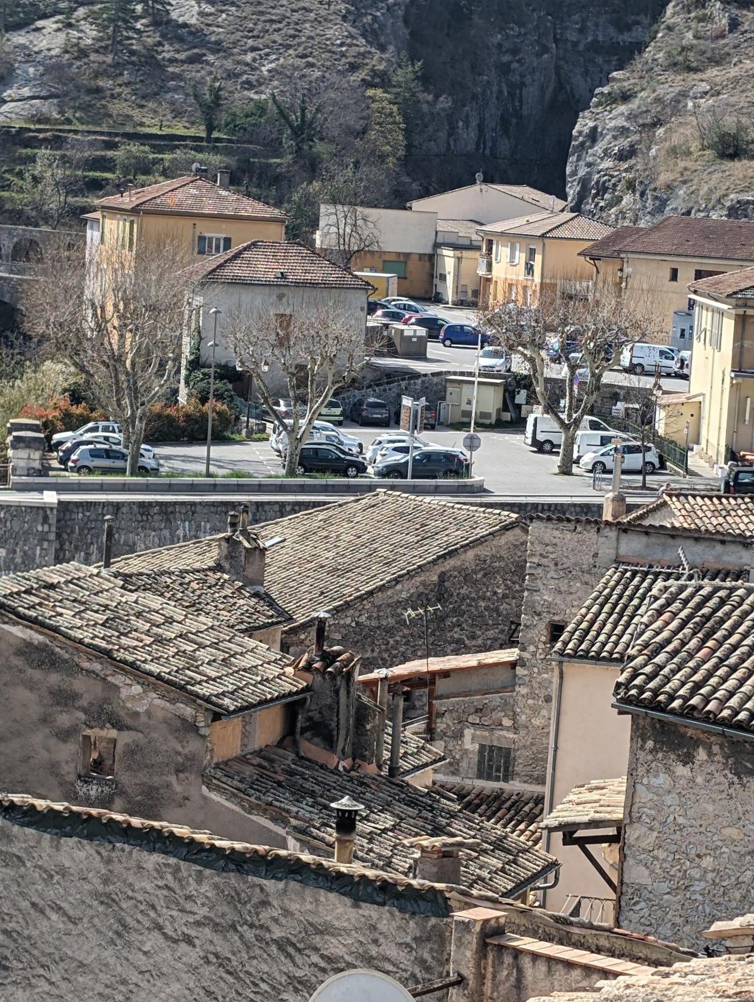 Duplex "La Belle Vue " Appartement Entrevaux Buitenkant foto
